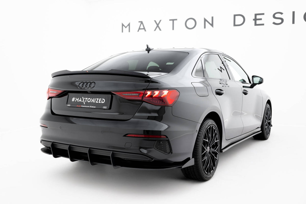 Diffuser med flaps V1 montert på Audi A3 Sedan 8Y for et sporty bakparti