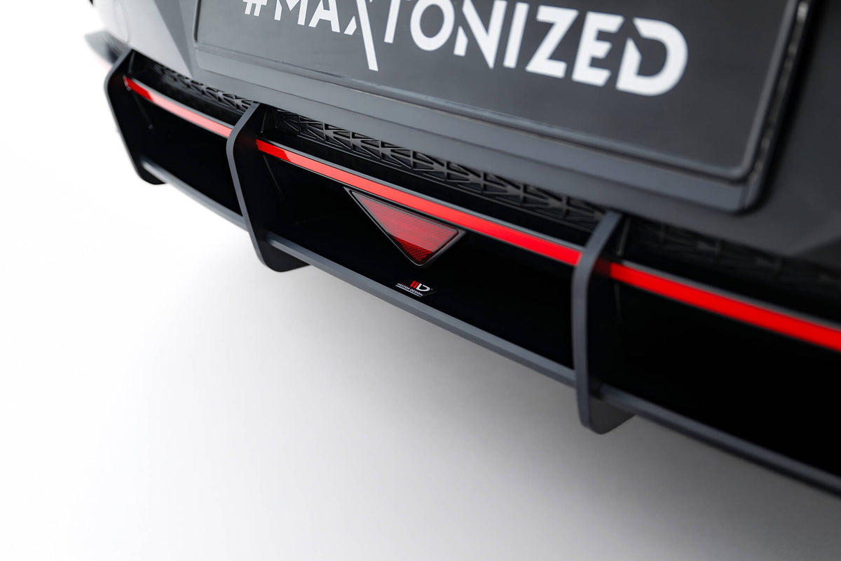 Maxton Design diffuser til Elantra N MK7 vist fra skrå vinkel