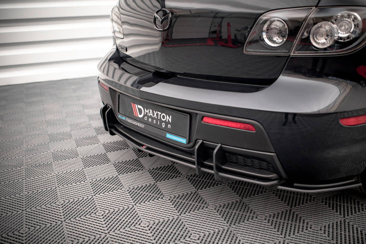 Bakdiffusor fra Maxton Design for Mazda 3 MPS Mk1 sett fra skrå vinkel