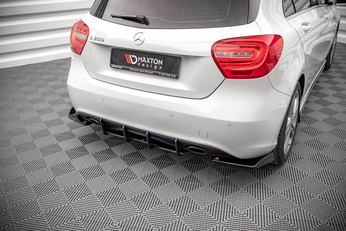 Maxton Design diffuser til Mercedes A-Klasse W176 fotografert fra skrå vinkel