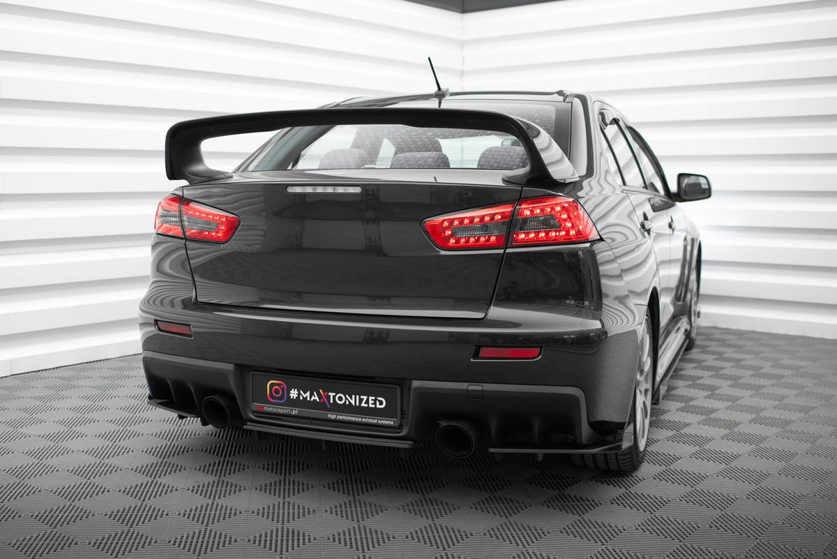Street Pro bakdiffusor til Mitsubishi Lancer Evo X sett bakfra