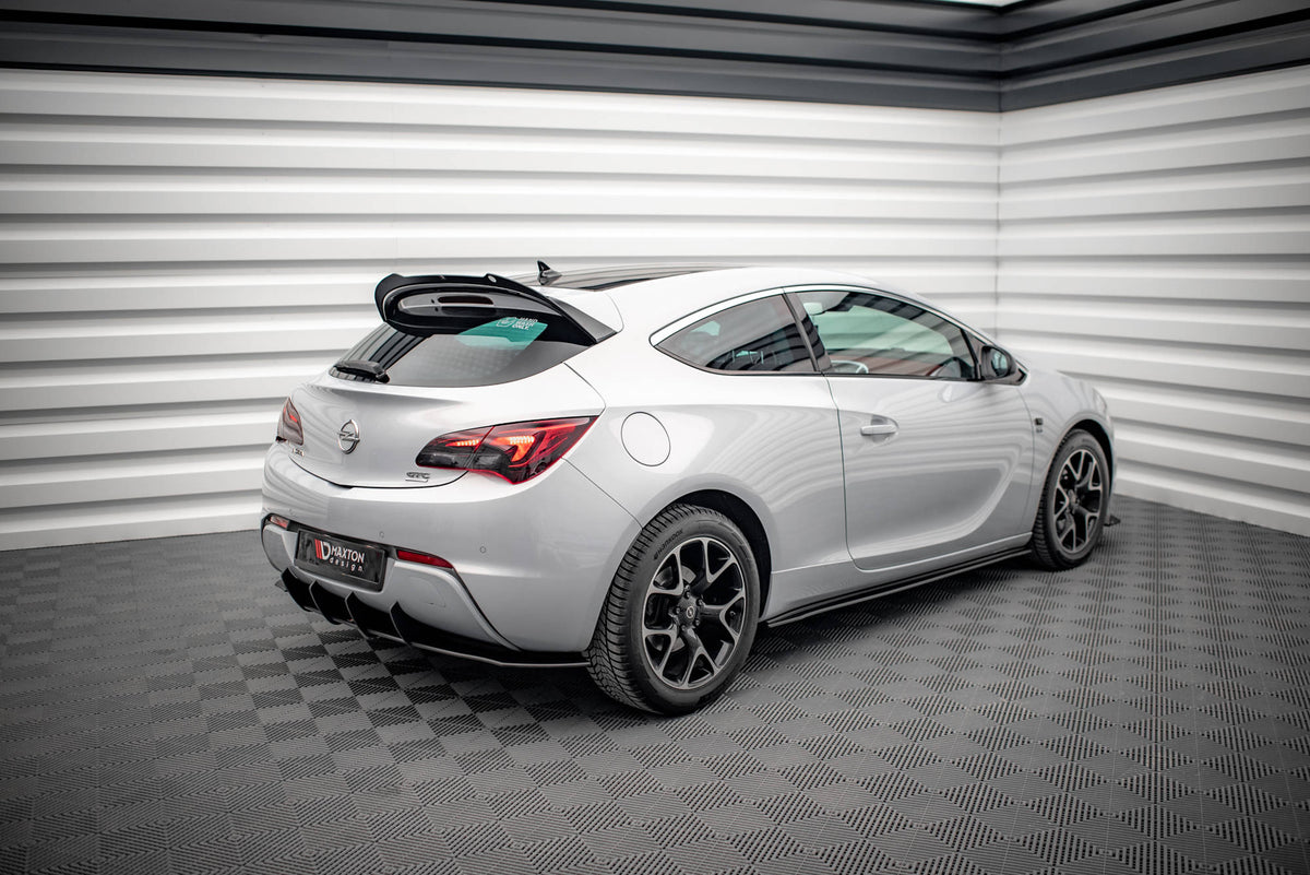 Street Pro diffuser til Opel Astra GTC J vist fra skrå vinkel