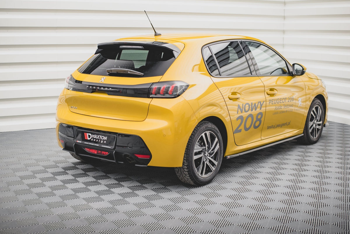 Bakre diffuser montert under støtfanger på Peugeot 208 Mk2, skrå vinkel