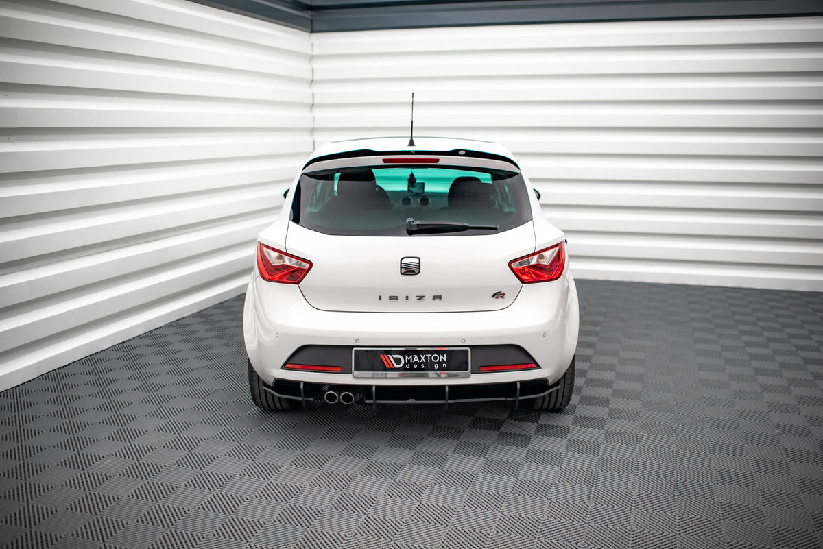 Maxton Design diffuser for Seat Ibiza FR SC, nærbilde av overflaten