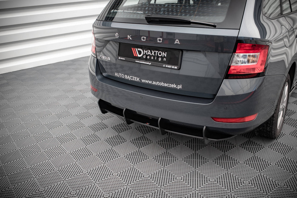 Street Pro diffuser til Skoda Fabia Combi MK3 Facelift, sett bakfra i blank svart