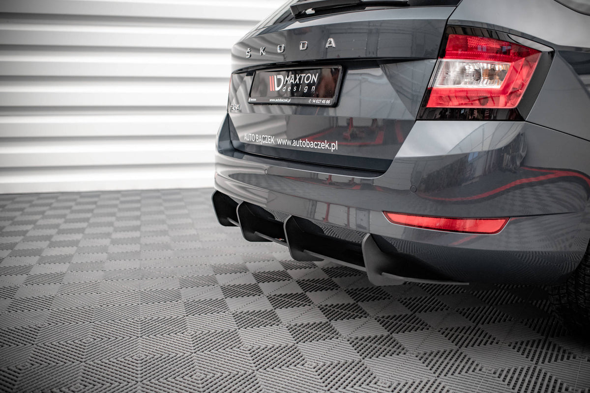 Maxton Design diffuser til Skoda Fabia Combi Facelift, skrå vinkel fra høyre side