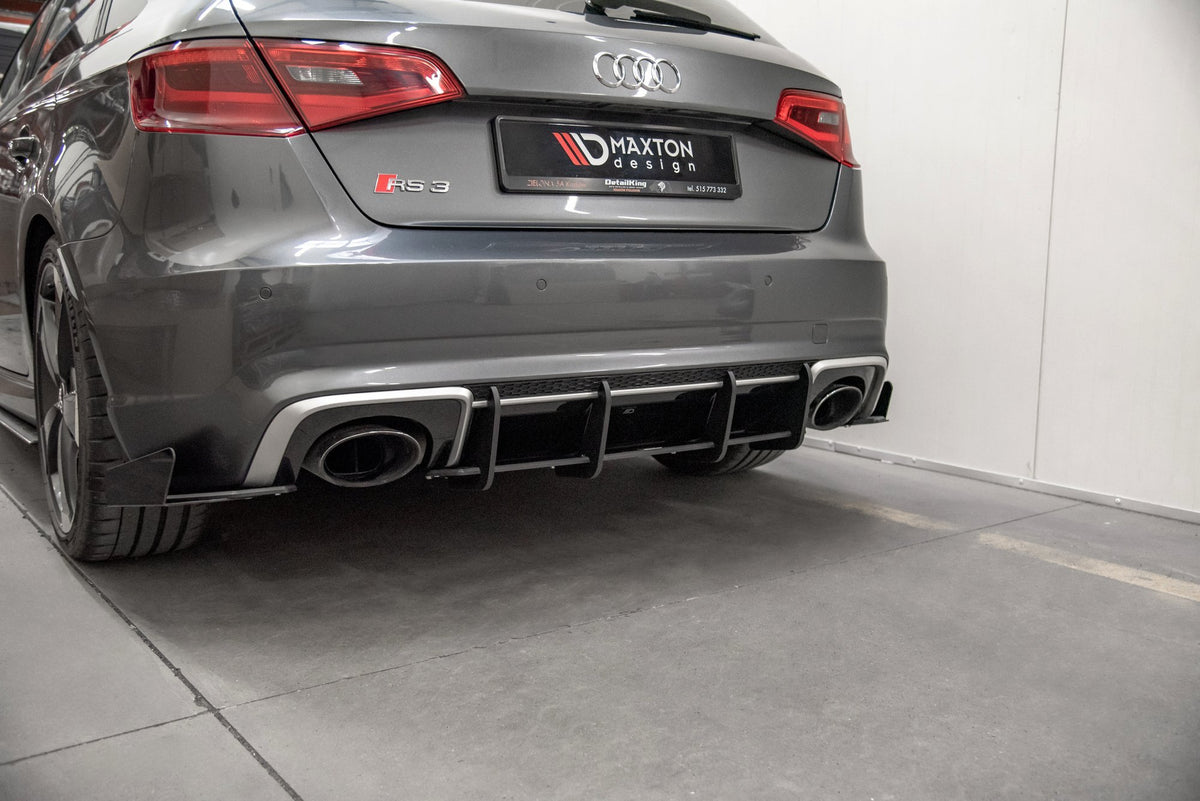 Street Pro diffuser V.1 for Audi RS3 8V Sportback i matt svart finish sett ovenfra