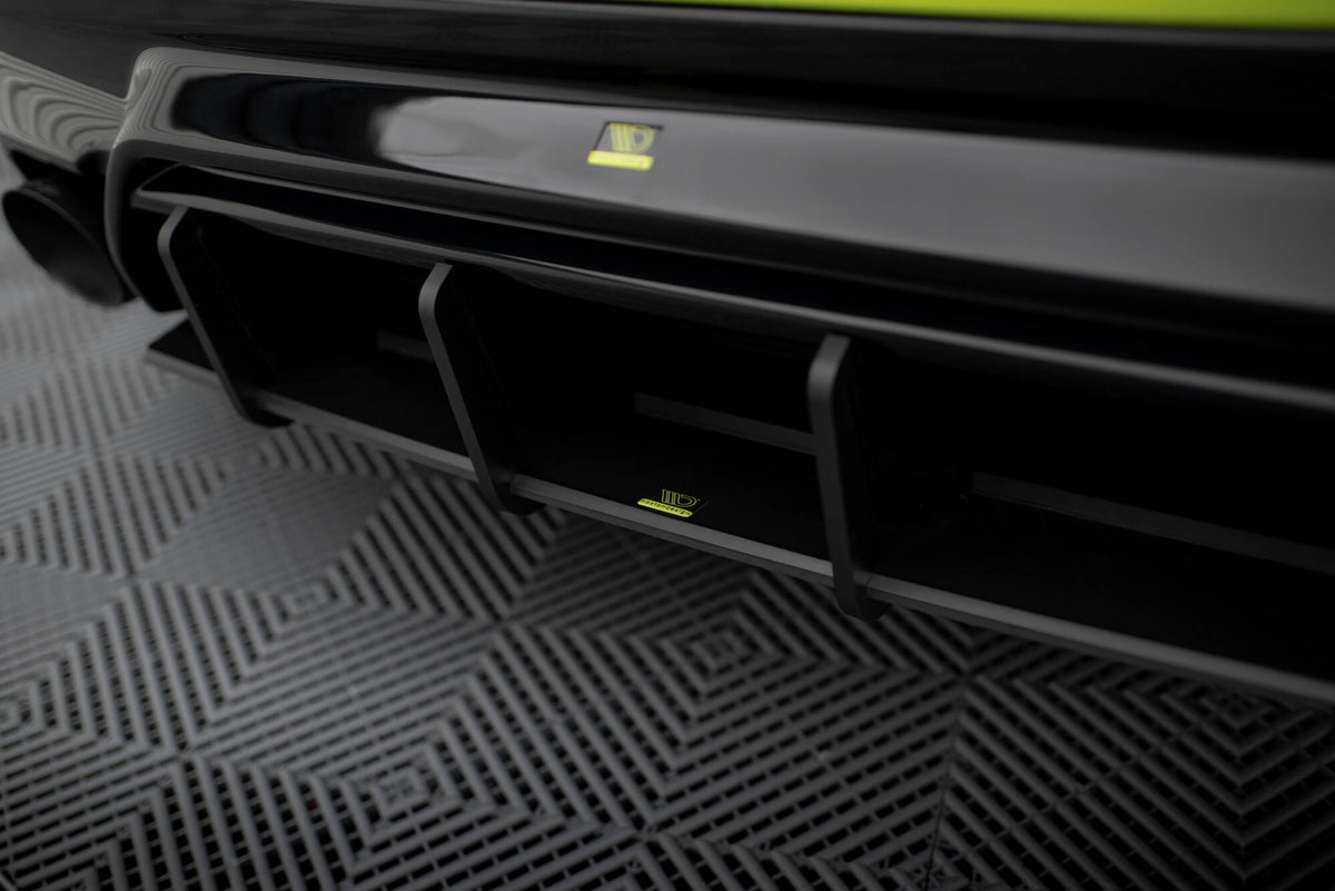 Nærbilde av diffuser BMW F40 V.2 – CNC-detaljer og overflate