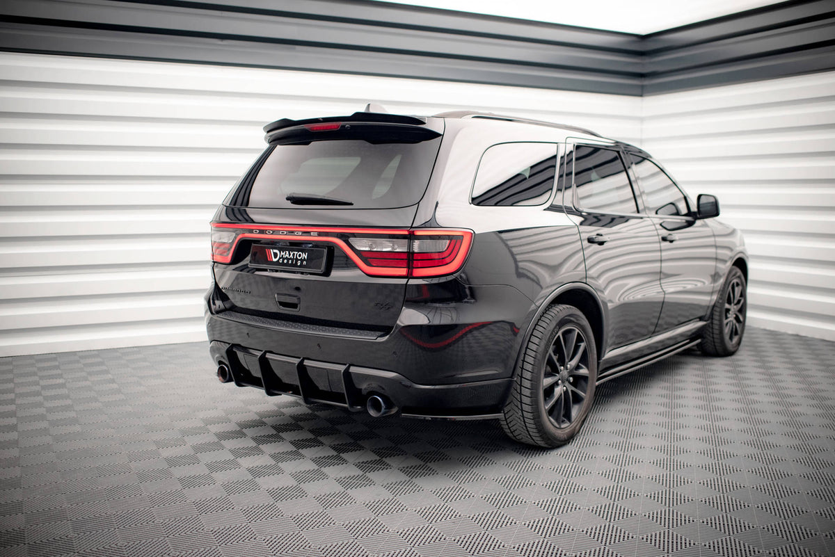 Sentral bakdiffusor montert under støtfangeren på Dodge Durango RT MK3