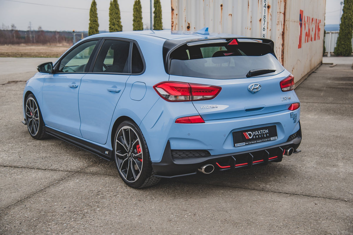Bakre diffuser V.2 for Hyundai i30 N MK3 Hatchback sett bakfra i matt svart