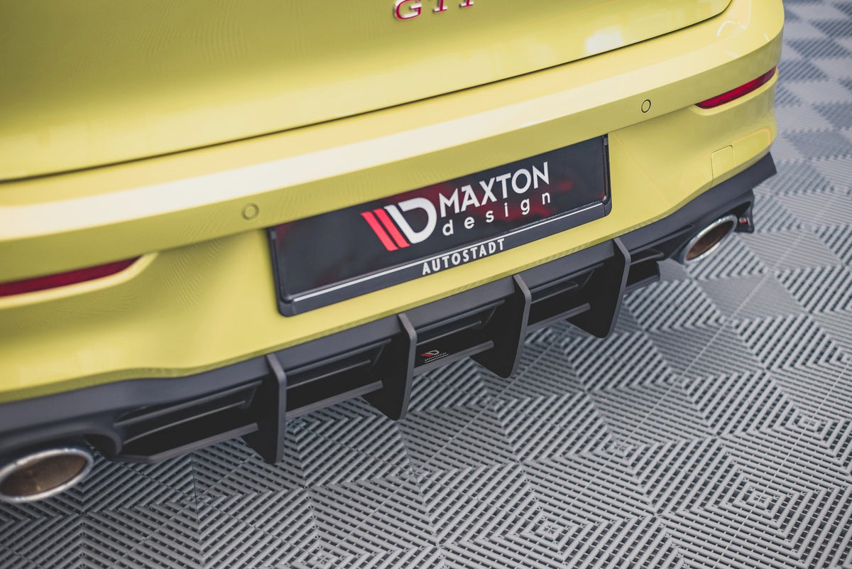 Diffuserplate V.2 til VW Golf 8 GTI Clubsport / GTI – nærbilde av overflatestruktur i sort ABS-plast