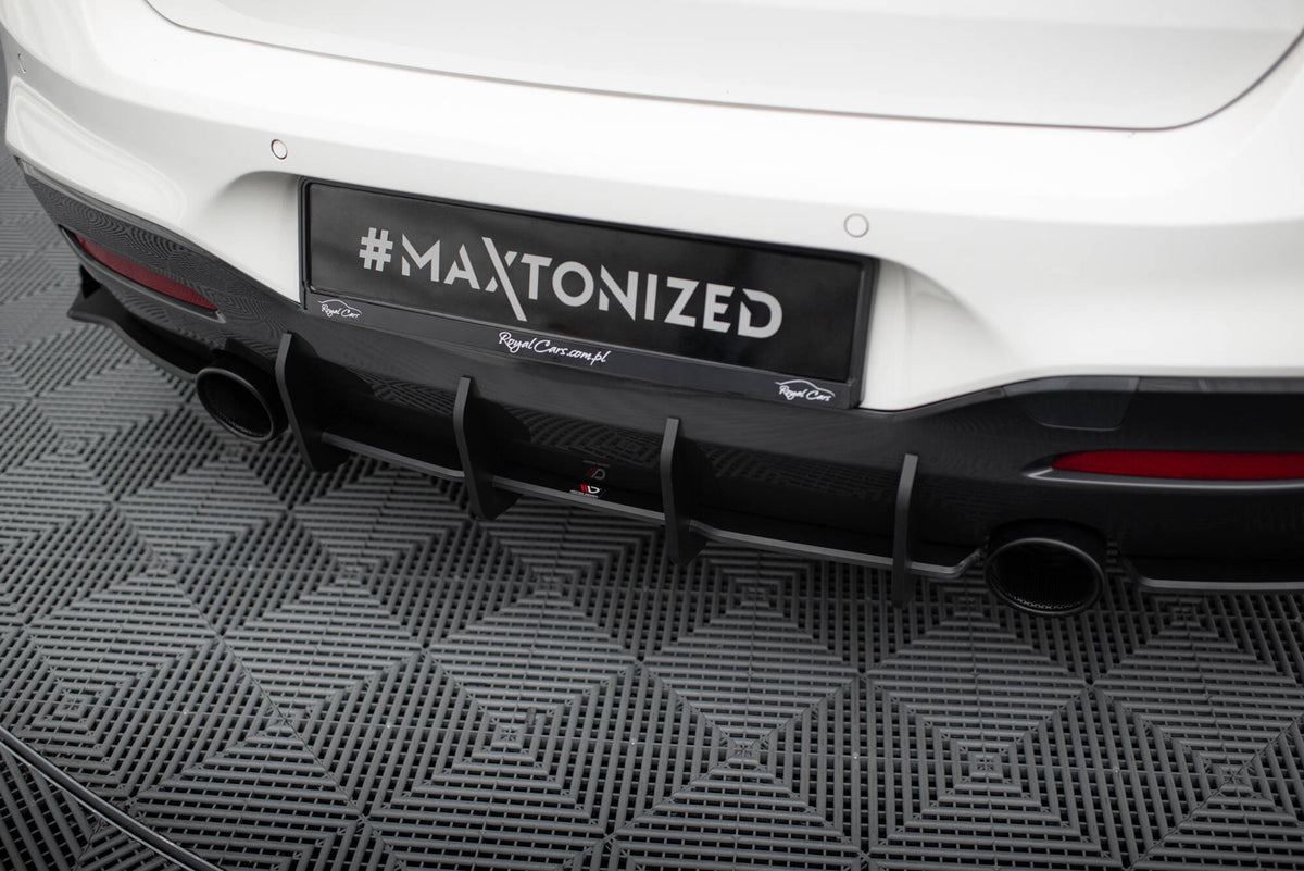 Street Pro V.3 diffuser montert på hekken av BMW M140i F20/F21