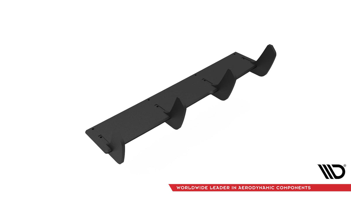 Diffuser for VW Golf 8 R sett rett bakfra med baklykter synlig