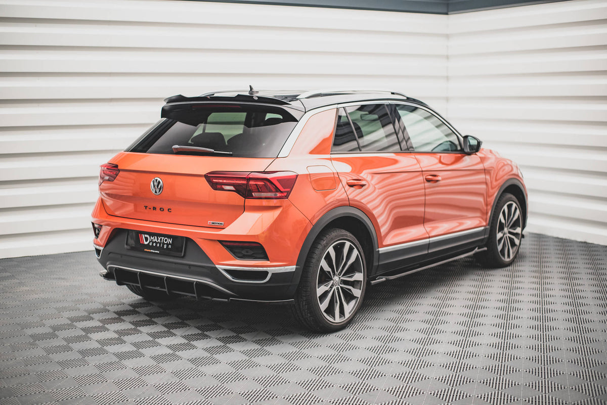Maxton Design diffuser for Volkswagen T-Roc i matt svart, skrå vinkel