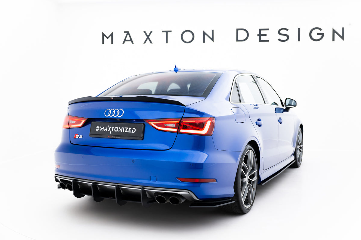 Maxton Design sideflaps for Audi S3 8V, venstre og høyre del vist ovenfra
