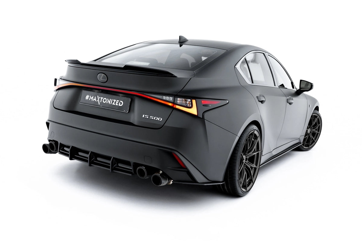 Street Pro sidesplittere bak montert på Lexus IS 500 (XE30)