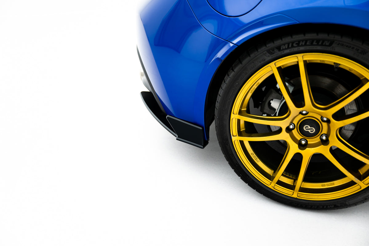 Sidesplittere bak montert bak bakhjulet på Subaru BRZ Mk2