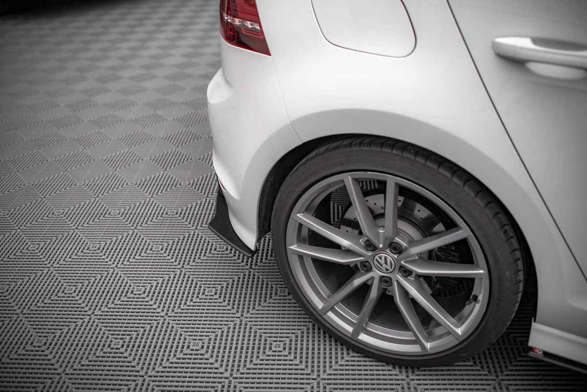 Street Pro bakre sideflaps for VW Golf R Mk7 i matt svart finish
