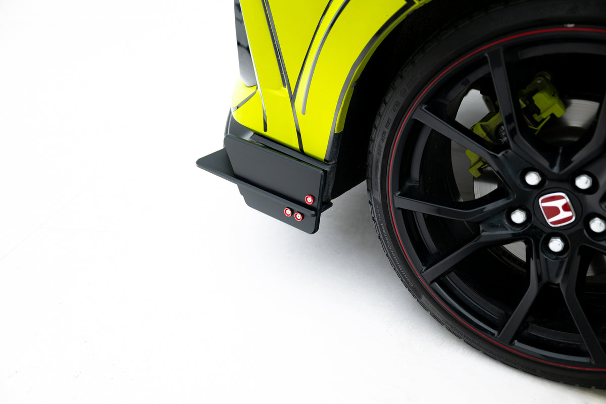 Nærbilde av CNC-frest kantfinish på diffuser for Honda Civic X Type R