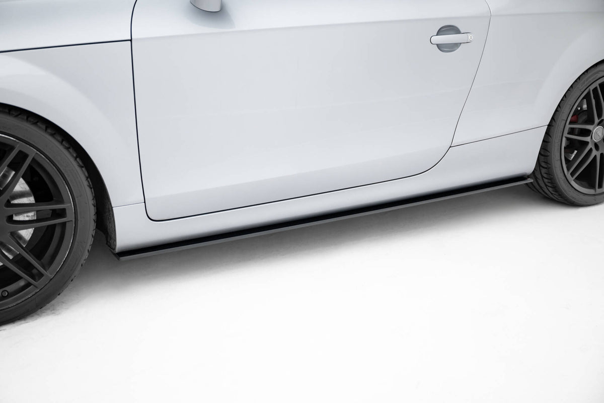 Street Pro sideskjørt diffusorer for Audi TT S 8J sett ovenfra med blank svart overflate