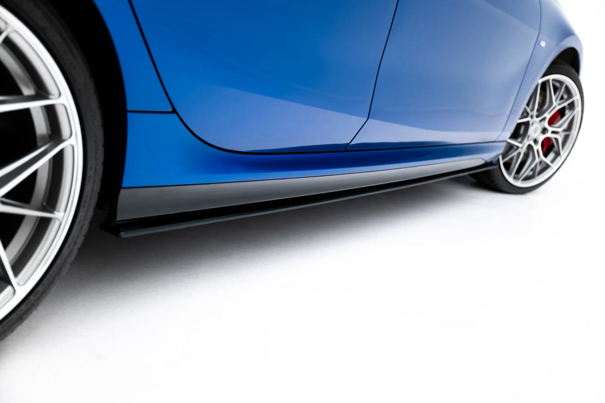Detaljbilde av kantprofil på sideskjørt diffuser til BMW Serie 2 F74