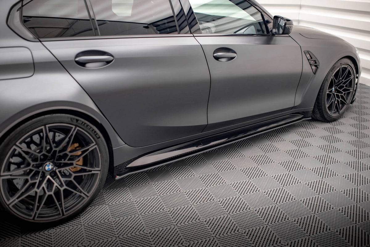 Maxton Design sideskjørt for BMW M3 G80 vist fra skrå vinkel