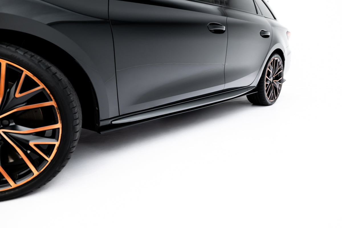 Maxton Design Street Pro sideskjørt-diffuser montert på Cupra Leon