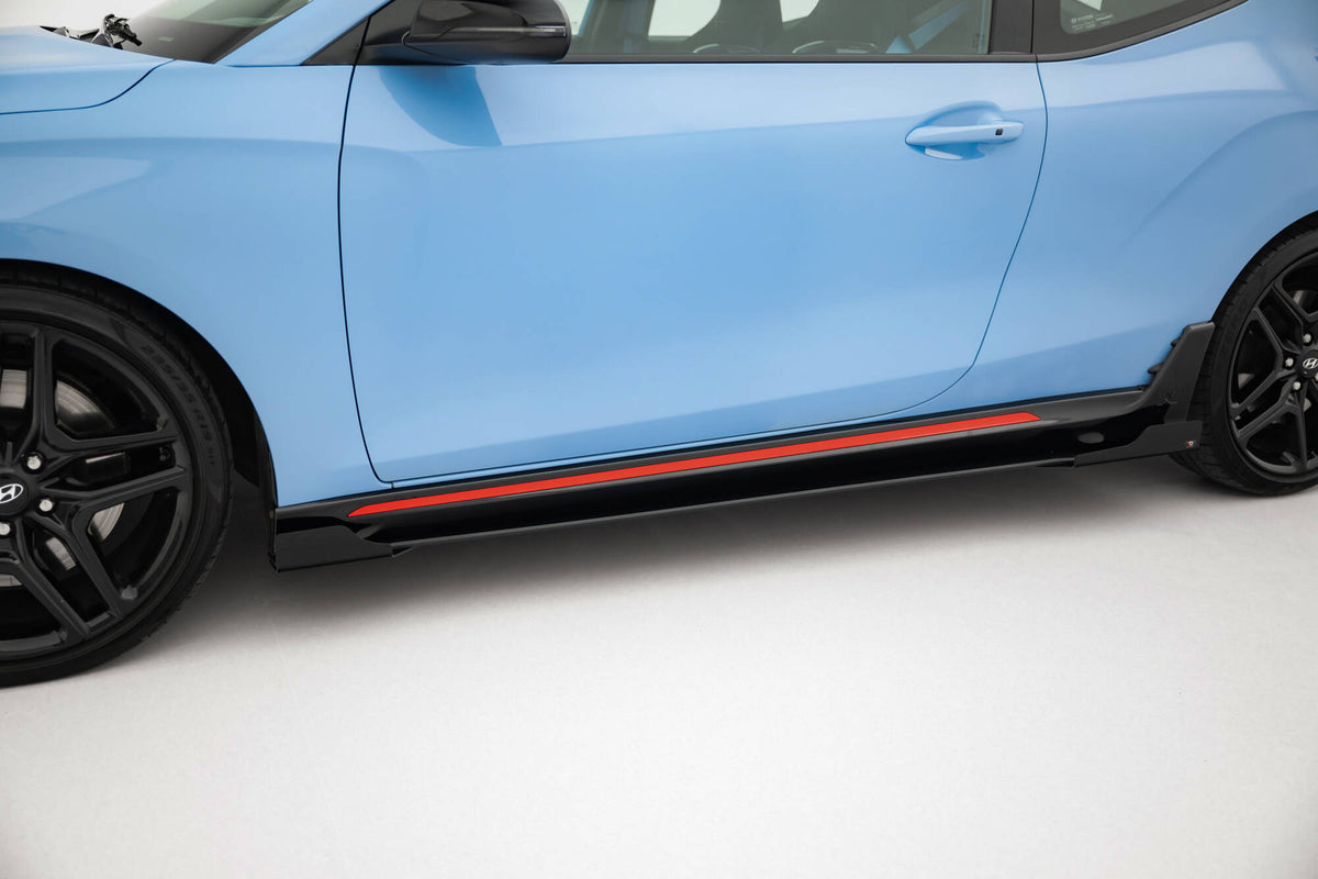 Street Pro sideskjørt med flaps til Hyundai Veloster N MK2, sett fra siden
