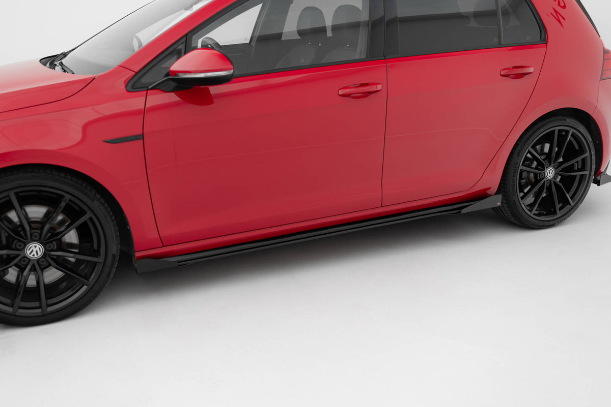 Street Pro sideskjørt med flaps til VW Golf R MK7 Facelift, sett ovenfra på flate