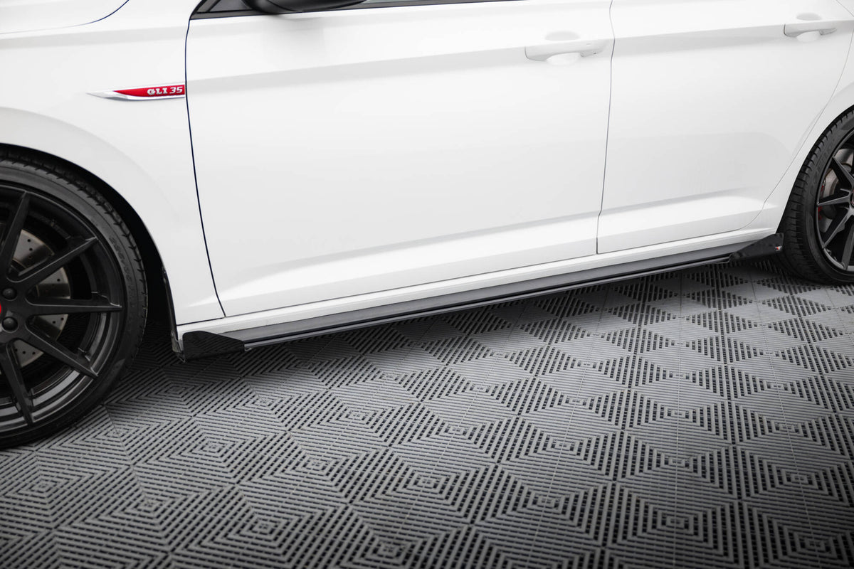 Street Pro sideskjørt diffusorer med flaps til VW Jetta GLI Mk7 sett ovenfra