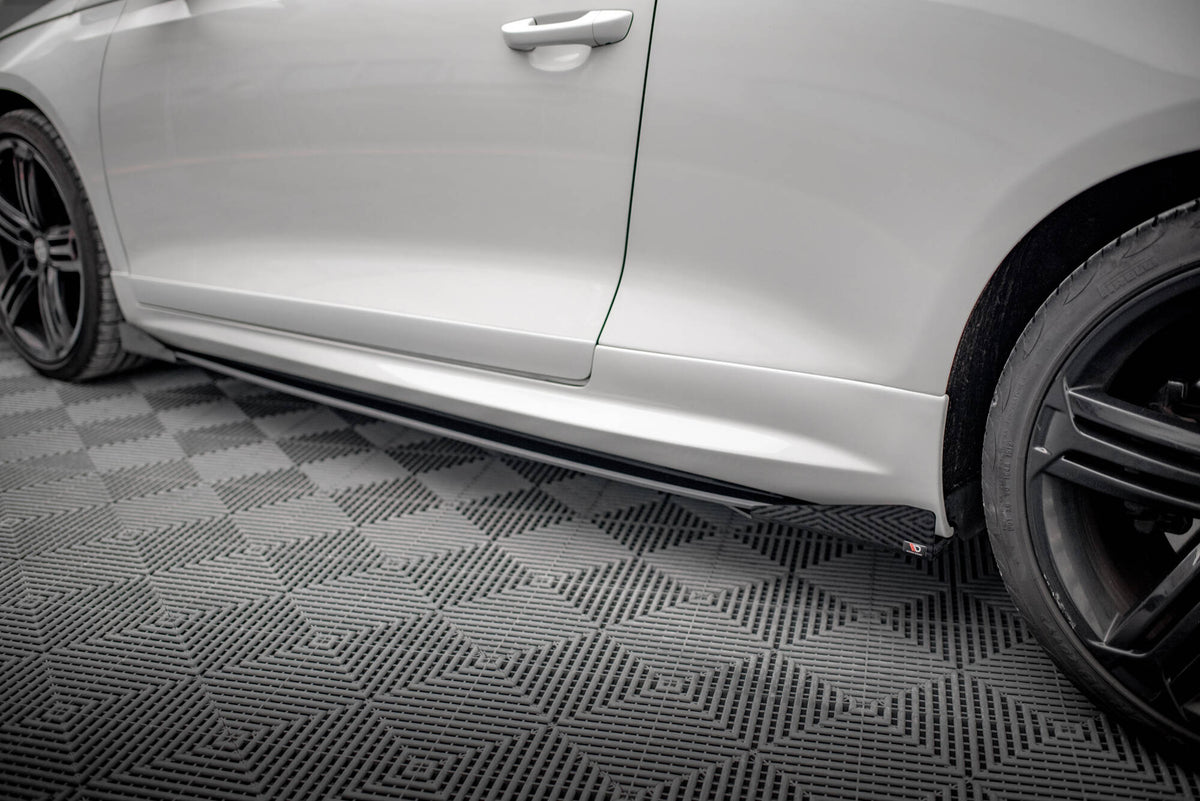 Sideskjørt-diffuser montert på VW Scirocco R Mk3 sett fra siden