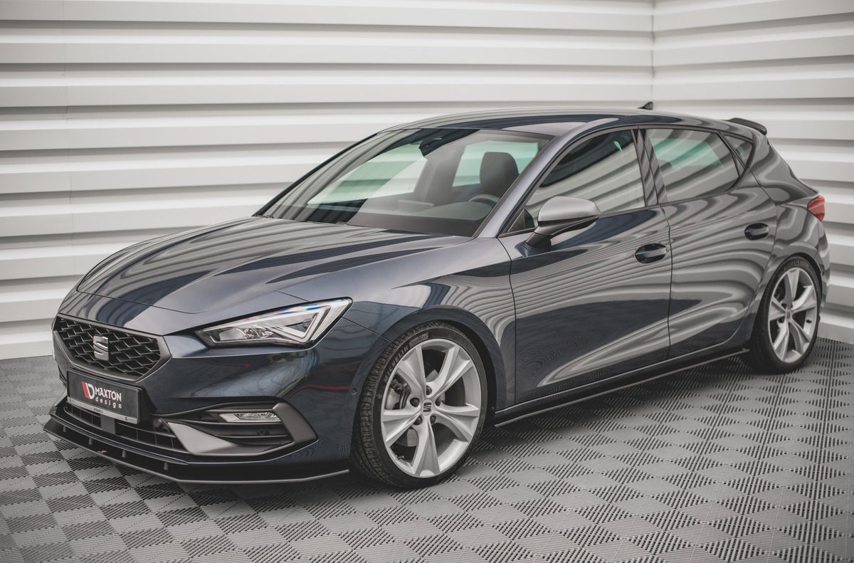 Street Pro sideskjørt-diffusorer for Seat Leon FR Mk4, sett ovenfra på hvit bakgrunn