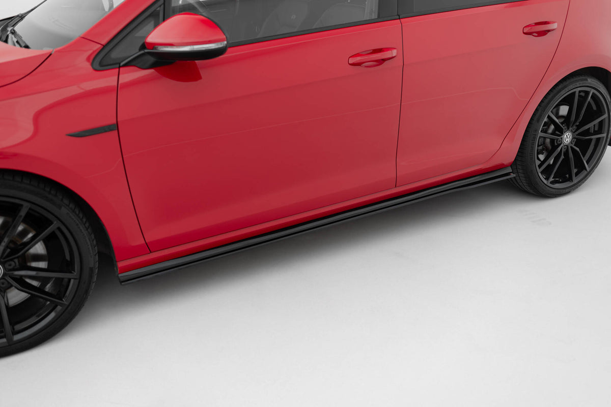 Street Pro sideskjørt diffuser for VW Golf R MK7 Facelift i matt svart, sett ovenfra