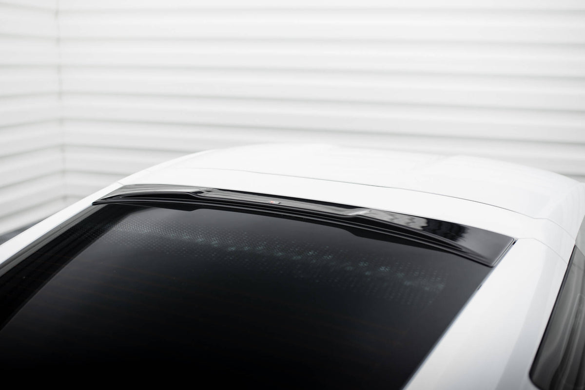 Bakvinduforlengelse for Corvette Stingray C7 i nærbilde av overflaten