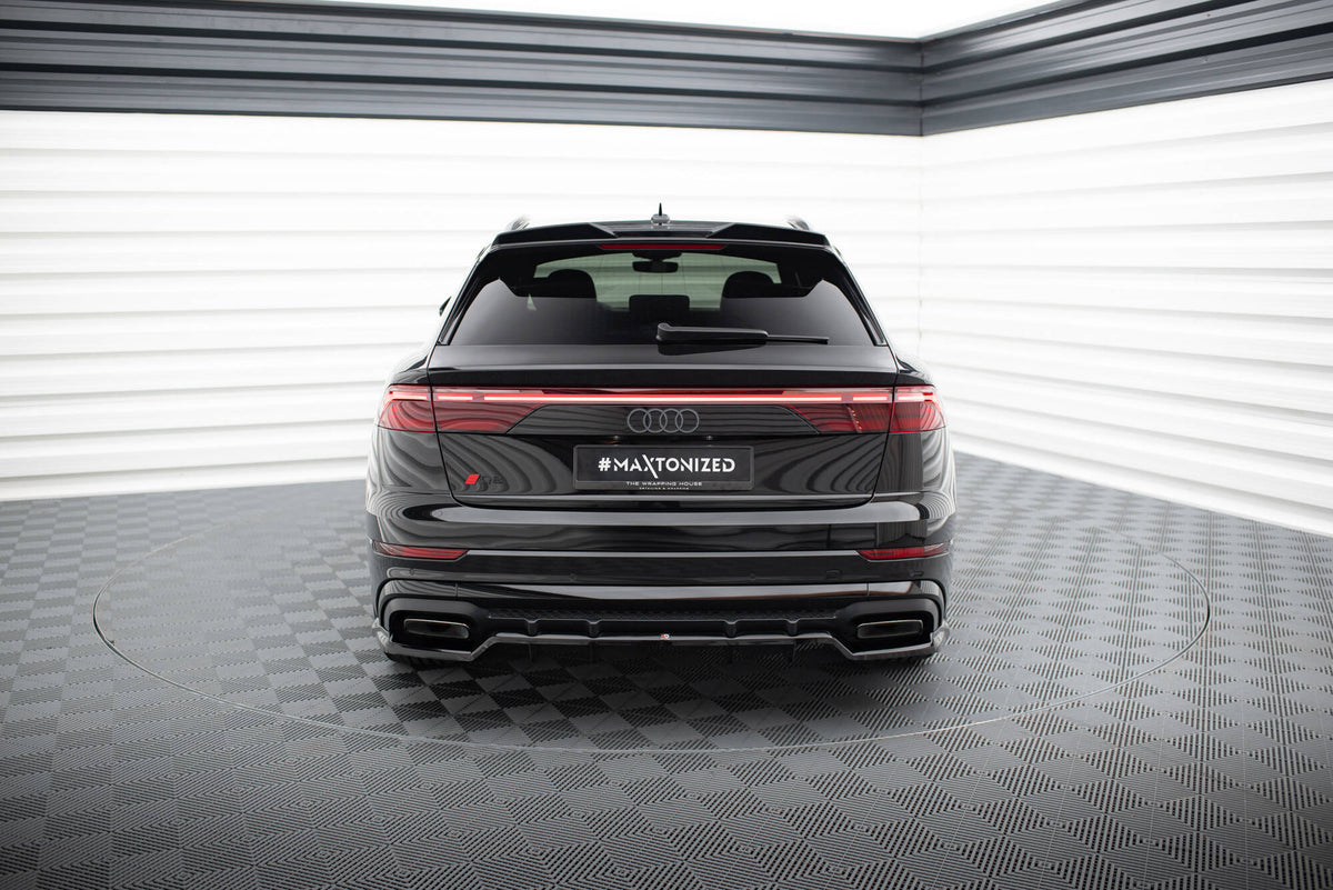 Nærbilde av Maxton Design 3D spoiler cap på Audi Q8 SQ8 Mk1