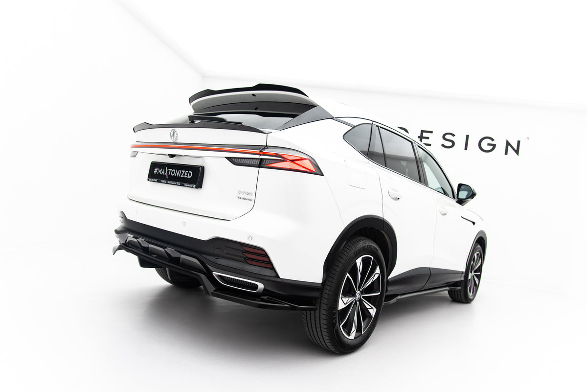 Maxton Design spoiler-cap montert på MG HS Mk2 sett i nærbilde