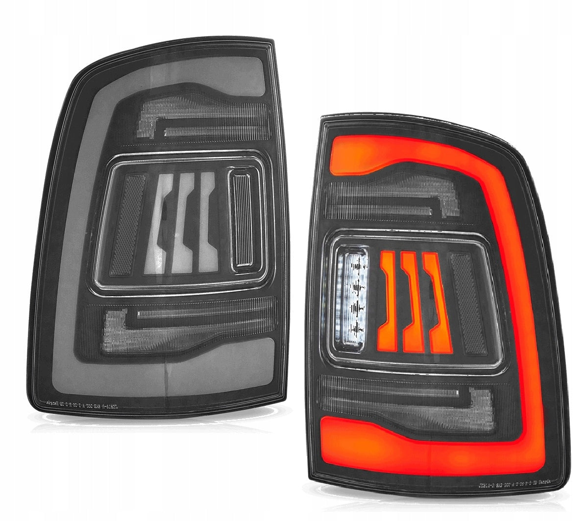 Røkfarget Vland-baklykt til Ram med svart senter, vist med aktiv rød neon-stripe.