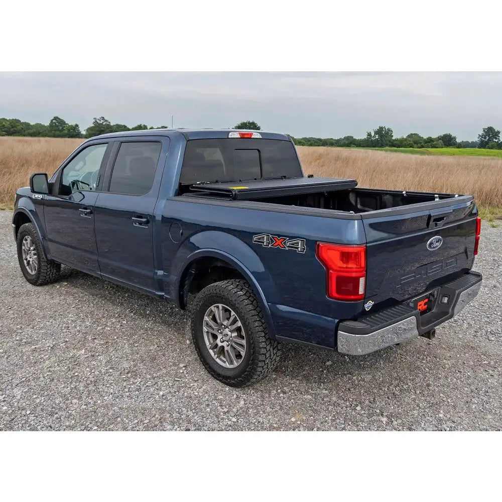 Røff Landegard Tri-fold Lavprofil Deksel for Ford F150 15-20