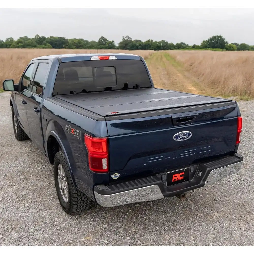 Røff Landegard Tri-fold Lavprofil Deksel for Ford F150 15-20