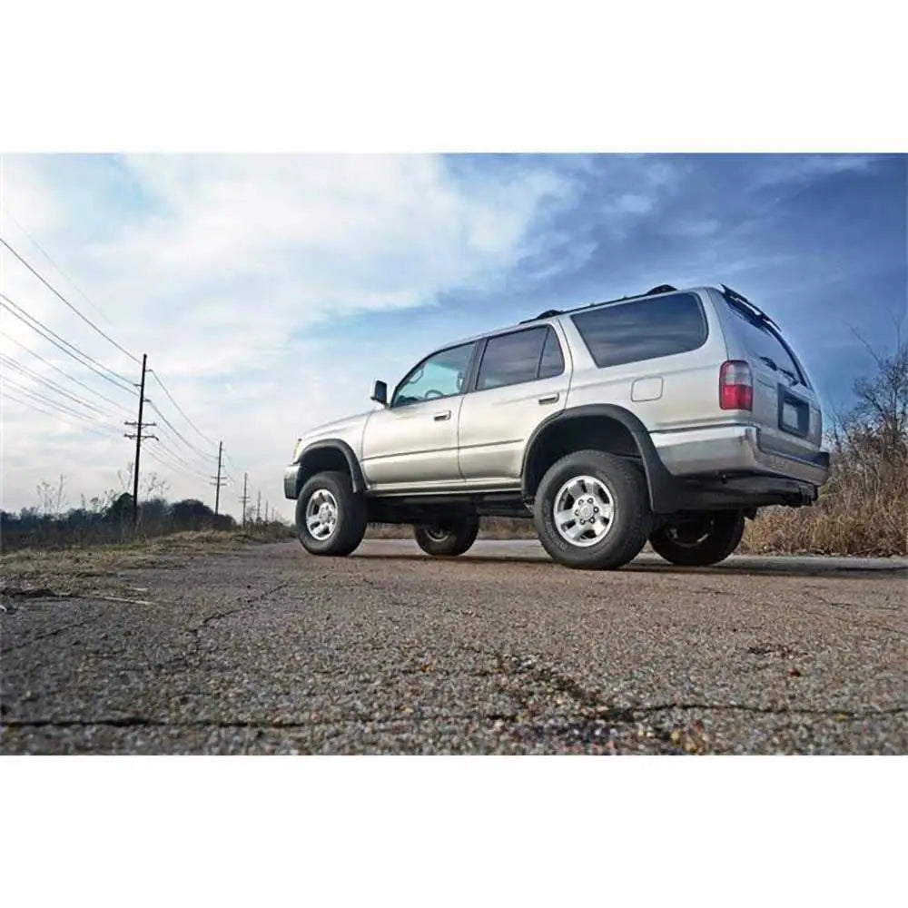 Rough Country Hevesett 3’’ - Toyota 4runner 96-02