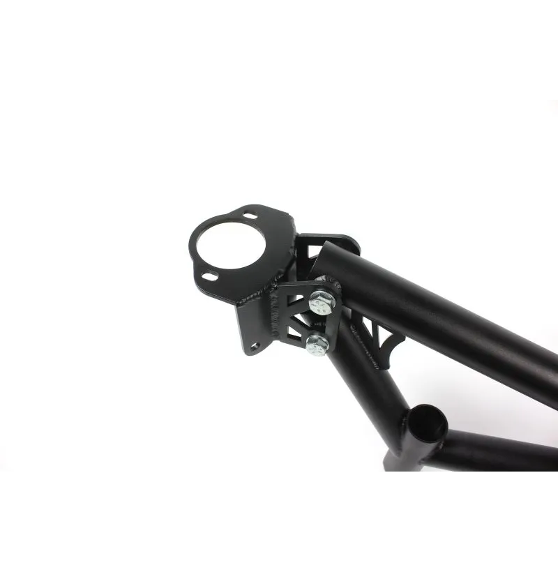 Bakre X-brace avstiver montert i BMW E46