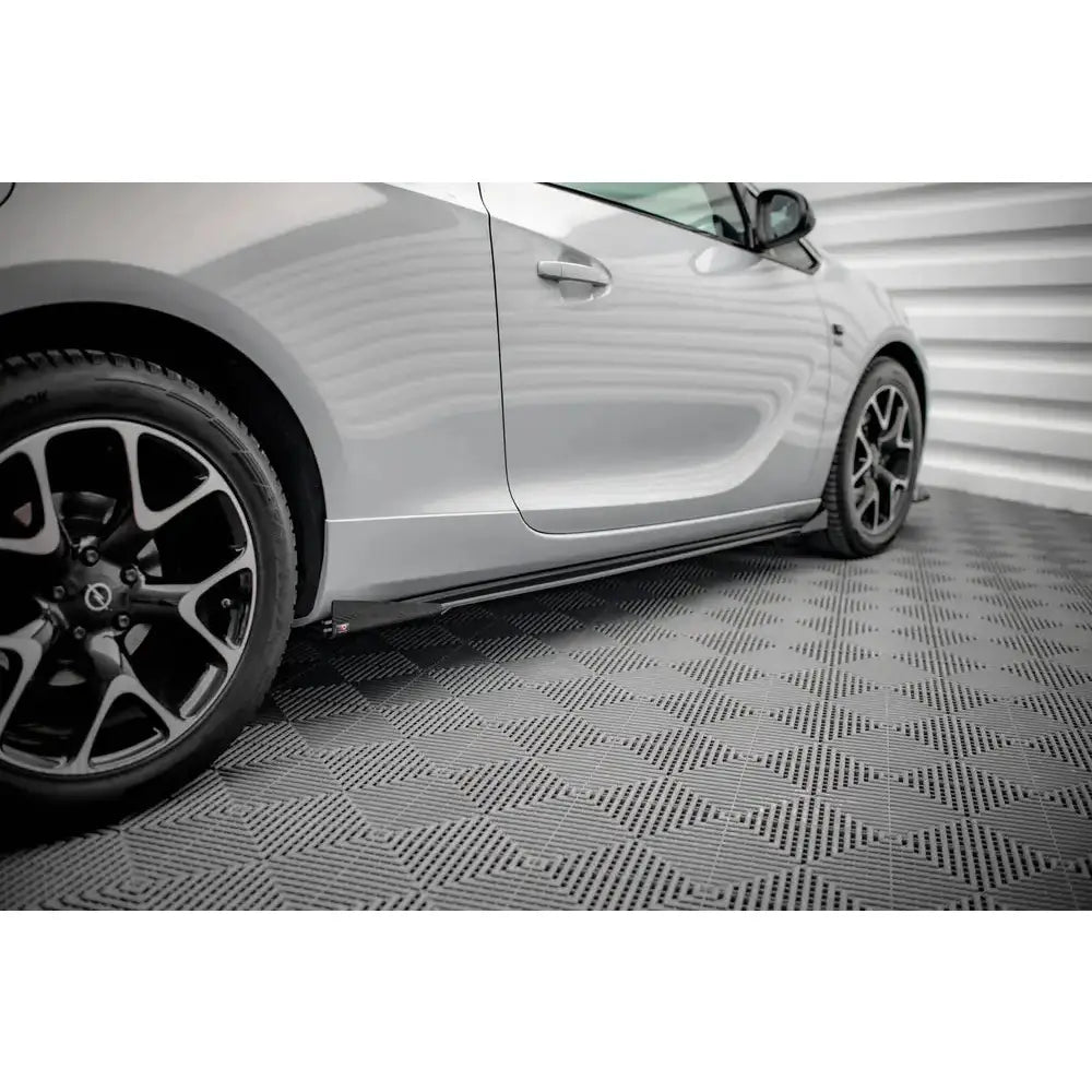 Sideskjørt Lepper Street Pro + Flaps - Opel Astra Gtc Opc-line j 11-18 - 2