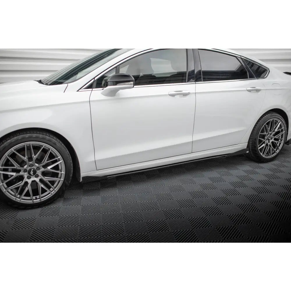 Sideskjørt Street Pro + Flaps Ford Mondeo Sport Mk5 Facelift / Fusion Sport Mk2 Facelift