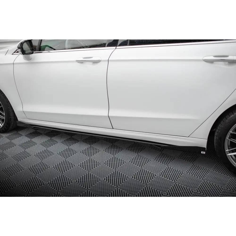 Sideskjørt Street Pro + Flaps Ford Mondeo Sport Mk5 Facelift / Fusion Sport Mk2 Facelift