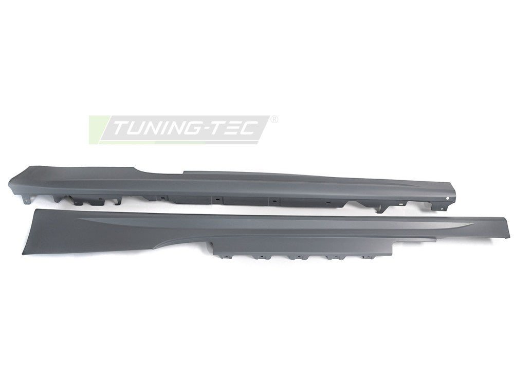 BMW 4-Serie G22 med sport sideskjørt PGBM55 sett bakfra