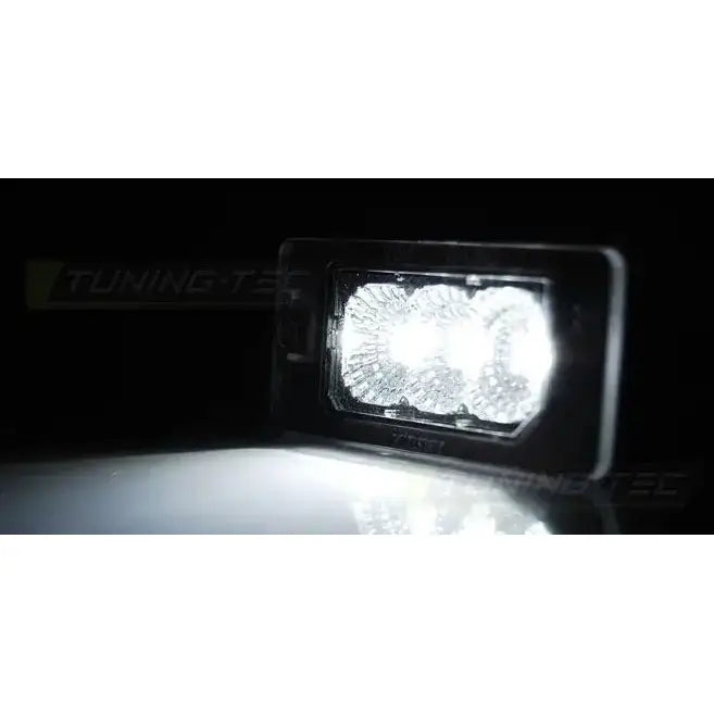 Skiltlys Audi Q5 / A4 08-10 / A5 / Tt / Vw Passat B6 St.vogn Led - 2