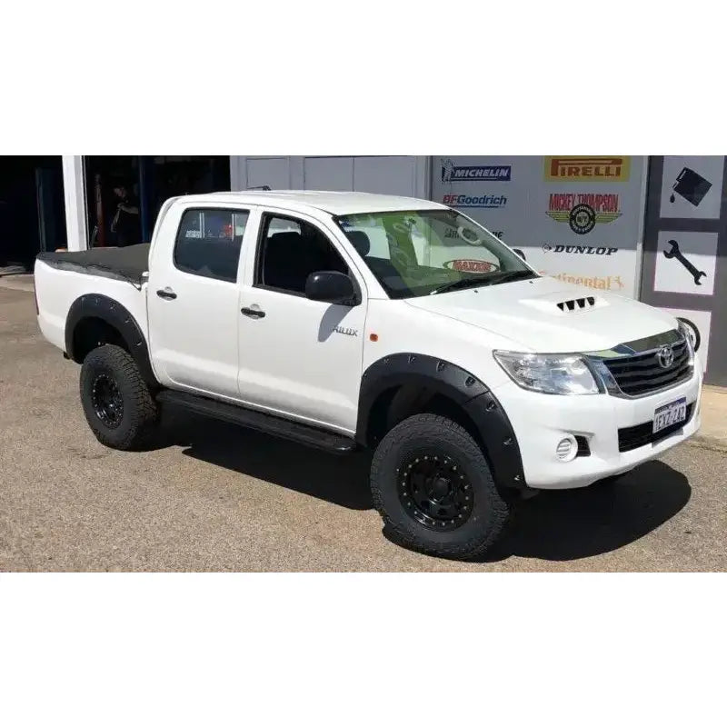 Skjermbreddere Kut Snake - Toyota Hilux 12-15 - 1