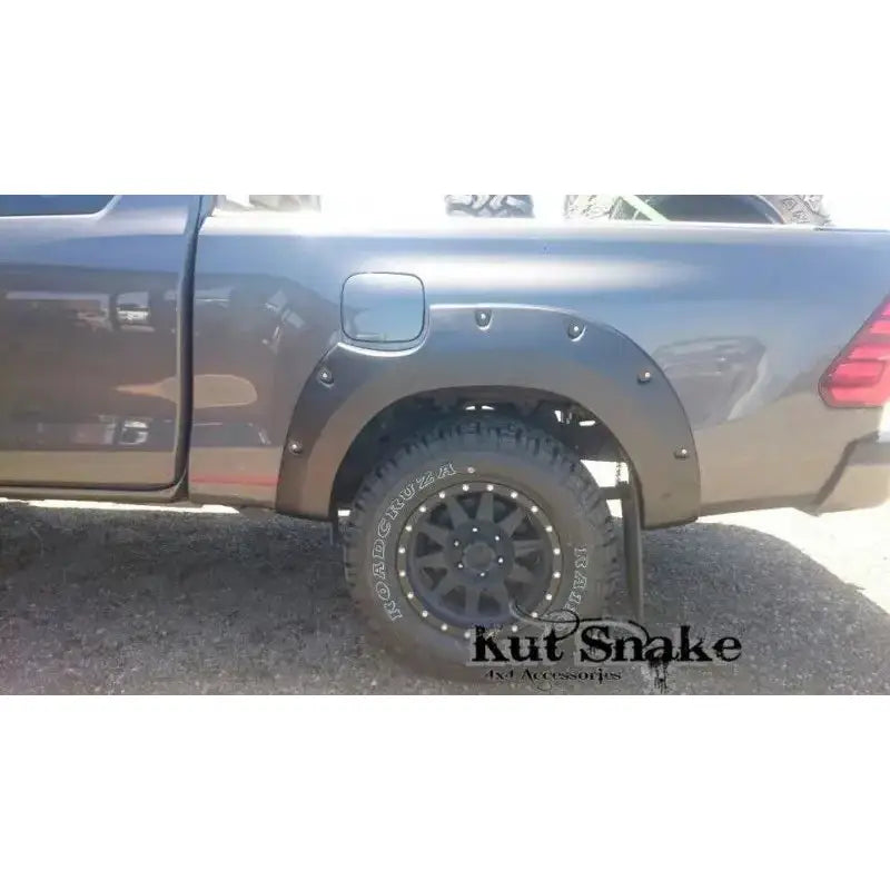 Skjermbreddere Kut Snake - Toyota Hilux 15-