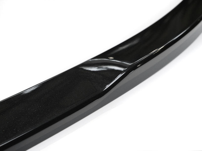 Trunk spoiler glossy svart for BMW F44 Gran Coupe detaljbilde av overflate og kurver