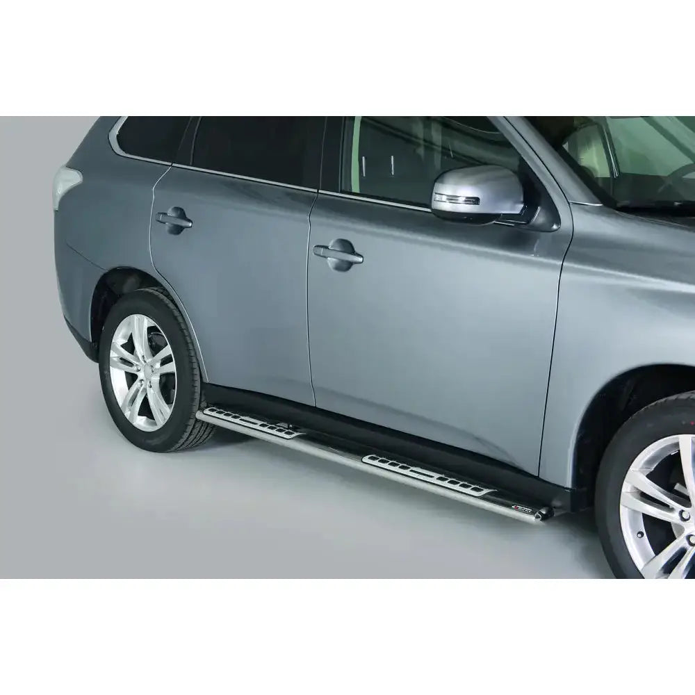 Stigtrinn Design Inox Mitsubishi Outlander 2013-2015 - Polert Stål 1